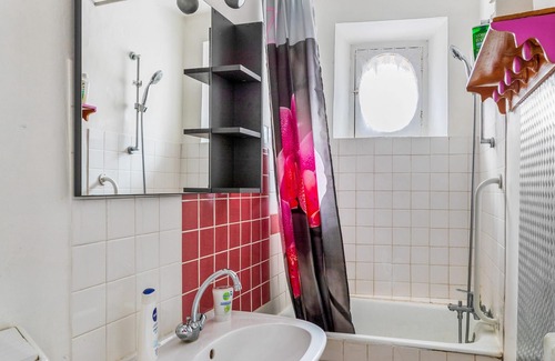 Sens Apartment | Homerez - Nice appartement for 2 ppl. with garden at Sens