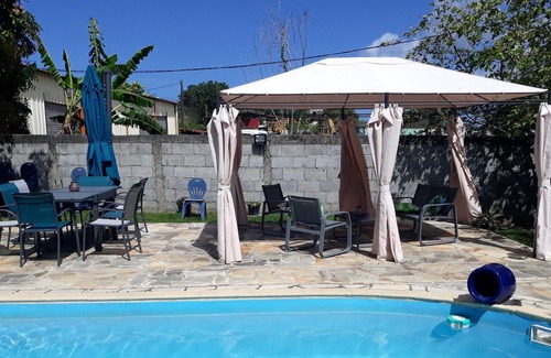 Ducos Apartment | Homerez - Nice appartement 10 km away from the beach for 2 ppl. with shared pool