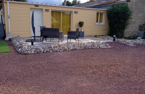 Embreville House | Homerez - Nice house for 4 ppl. with terrace at Embreville