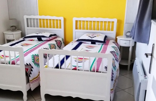 Tredaniel House | Homerez - Nice house for 4 ppl. with garden and terrace at Trédaniel