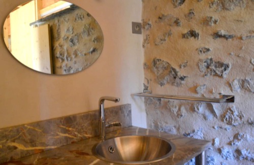 Gembrie House | Homerez - Nice house for 6 ppl. with shared pool, garden and terrace at Gembrie