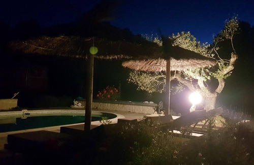 Bussac-Foret House | Homerez - Nice house for 2 ppl. with shared pool and terrace at Bussac-Forêt