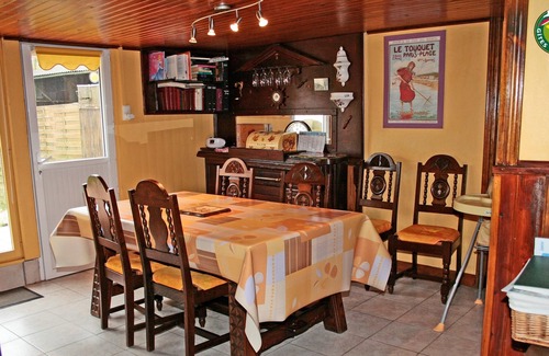 Longvilliers House | Homerez - Nice house for 4 ppl. with terrace at Longvilliers