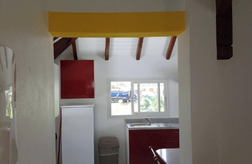 Petit-Canal Apartment | Homerez - Spacious Apartment in Petit-Canal with Balcony