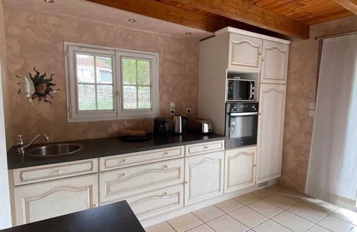 Tour Chabot Gavacherie House | Homerez - Spacious family house in Niort with garden