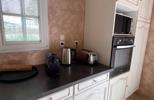 Tour Chabot Gavacherie House | Homerez - Spacious family house in Niort with garden