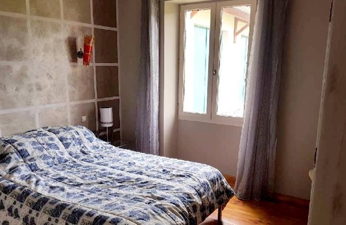 Albi House | Homerez - Spacious house for 8 ppl. with terrace and balcony at Albi