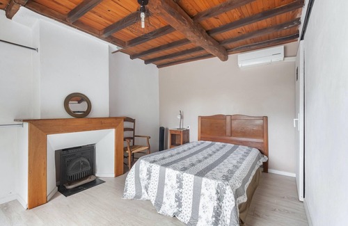 Puycelci House | Homerez - Spacious house for 6 ppl. at Puycelsi