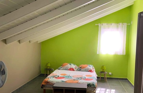 Le Moule House | Homerez - Spacious house for 6 ppl. with terrace at Le Moule