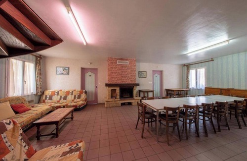 Nevoy House | Homerez - Spacious house in Nevoy with garden of 200 m²