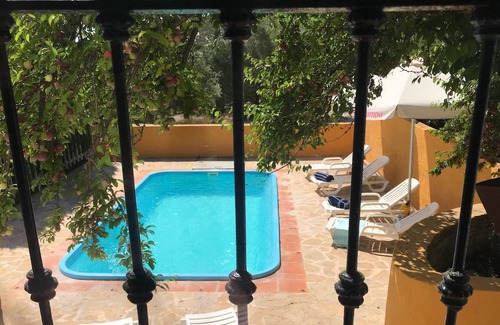 Osuna Villa | Homerez - Spacious villa for 6 ppl. with swimming-pool and terrace at El Saucejo