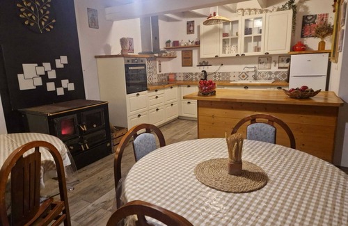 Beganne Villa | Homerez - Spacious Villa with Private Pool in Béganne