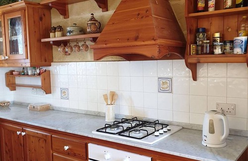 Gharb Villa | Homerez - Spacious Villa in L-Għarb with Private Pool