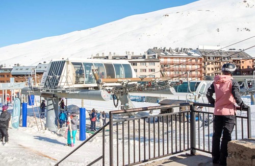 Pas de la Casa Apartment | Homerez - Studio 200 m away from the slopes for 4 ppl. at Pas de la Casa