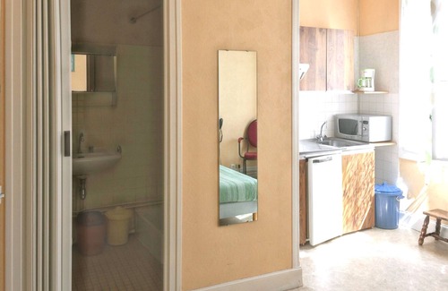 Neris-les-Bains Apartment | Homerez - Studio in Néris-les-Bains