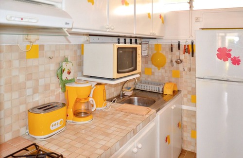 Sainte-Anne Apartment | Homerez - Studio Saint Anne/garden
