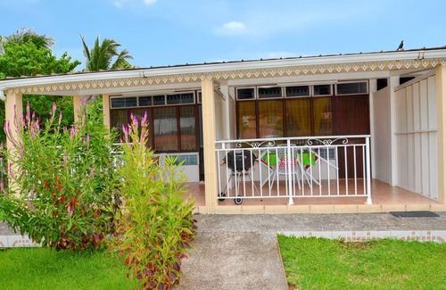 Sainte-Anne Apartment | Homerez - Studio Saint Anne/garden