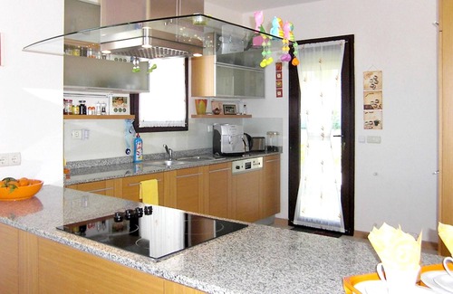 Turgutreis Villa | Homerez - Villa 800 m away from the beach for 6 ppl. with shared pool and garden