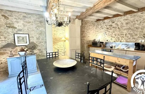 Pouzols-Minervois Villa | Homerez - Villa in Pouzols-Minervois