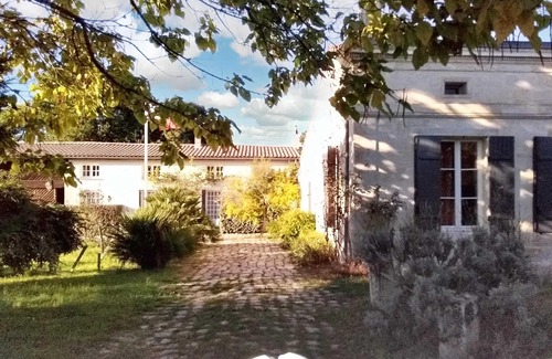 Arsac Villa | Homerez - Villa in Arsac with pool