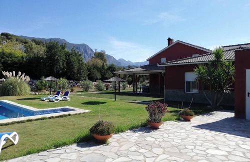 Ubrique Villa | Homerez - Villa in Ubrique, mountain view.