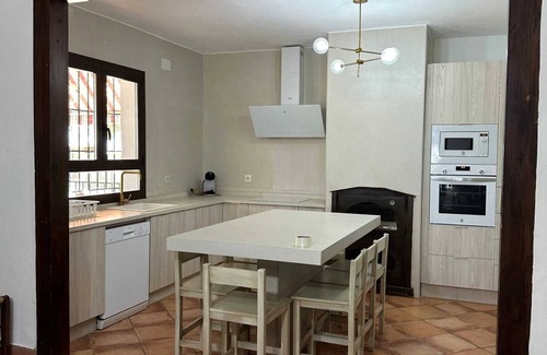 Villamartin Villa | Homerez - Villa in Villamartin