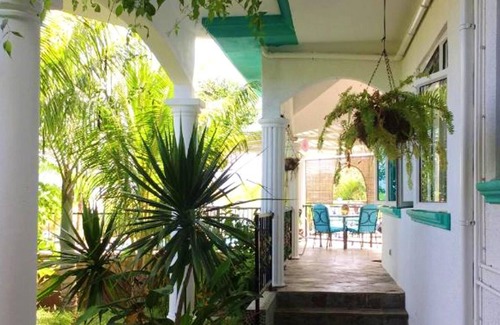 La Gaulette Villa | Homerez - Villa With swimming pool