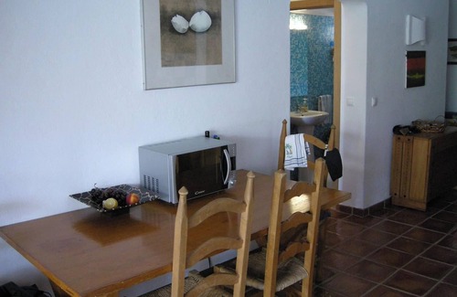 Alfa-Mar House | Homerez - Welcoming House in Albufeira with terrace