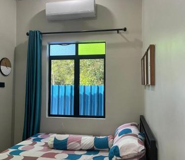 Sungai Baru Tengah House | Homestay Armandz 5 bedrooms with private pool
