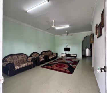 Kampung Ru Lima House | Homestay Ayah Ngah Marang
