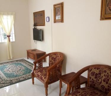 Kuala Terengganu House | Homestay AZMI ZITA