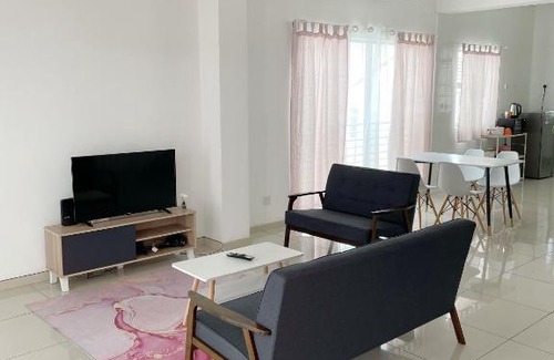 George Town House | Homestay Balik Pulau 2