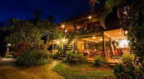 Vang Vieng House | Homestay Ban Lao