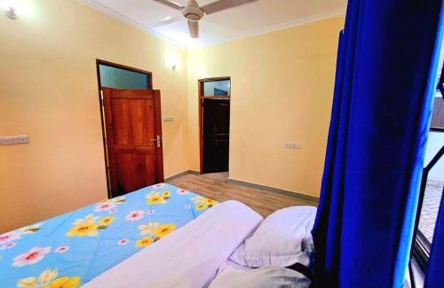 Mwananyamala House | Homestay Bed & Breakfasts