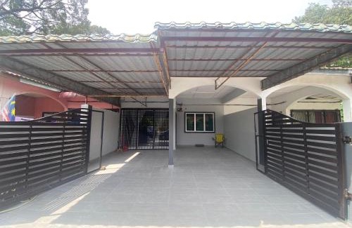 Tanjung Malim House | Homestay Bonda E