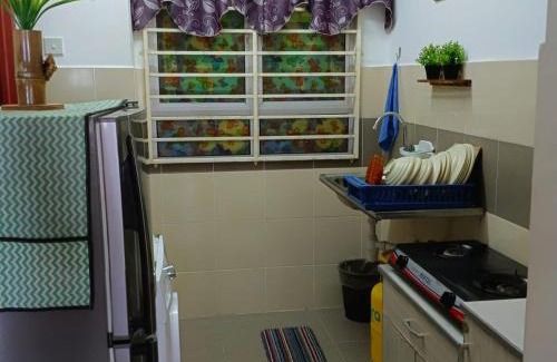 Kampung Ladang Tok Pelam Apartment | Homestay Camelia Kuala Terengganu - Near Drawbridge, Pasar Payang, KTCC Mall, Hospital HSNZ and Batu Buruk Beach Area