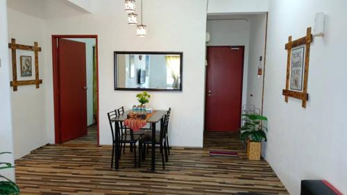 Kampung Ladang Tok Pelam Apartment | Homestay Camelia Kuala Terengganu - Near Drawbridge, Pasar Payang, KTCC Mall, Hospital HSNZ and Batu Buruk Beach Area