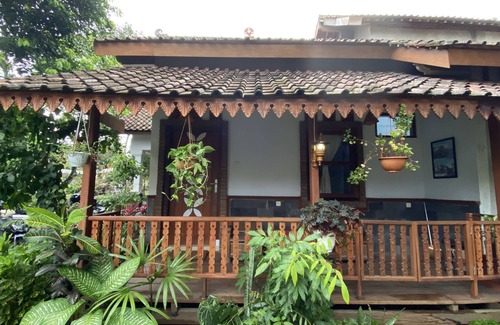 Borobudur House | Homestay Candi Pawon Fahrurohman Syariah