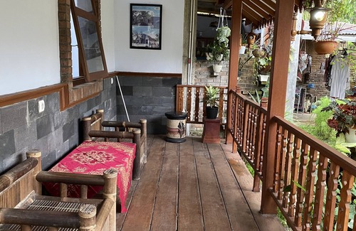 Borobudur House | Homestay Candi Pawon Fahrurohman Syariah