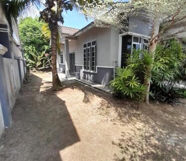 Kuantan House | Homestay Cempaka Cottage Kuantan
