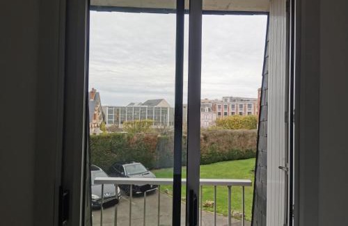 Blois House | Homestay - Chambre chez habitant, Gare, Châteaux et Loire à Vélo