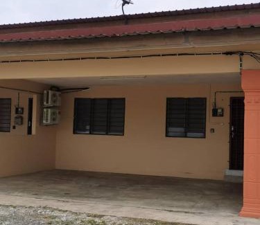Kuantan House | Homestay Che Wan Dua