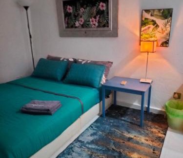 Kawasan Perindustrian Chendering House | Homestay Cik Esah