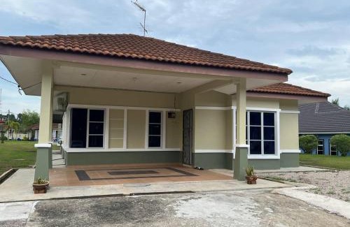 Kota Tinggi District House | Homestay D Zamrud Izhansif