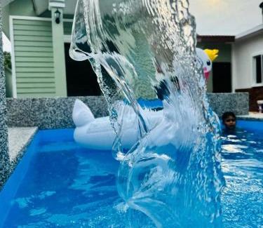 Kampung Pedah House | Homestay Dferry Jerantut 4Rooms With Wifi Fully Aircond