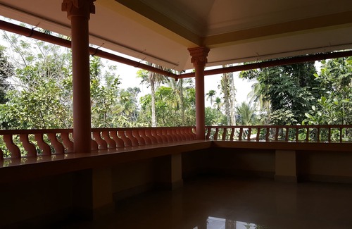 Pinangode House | Homestay for families