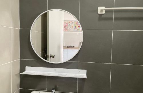 Gambang Apartment | Homestay Gambang Modern vintage OZZY GUESTHOUSE