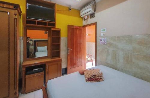 Malang Hotel | Homestay Gayatri Sawojajar near Univ Negeri Malang Kampus 2 Mitra RedDoorz