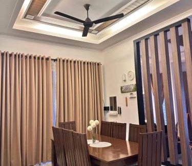 Dungun House | Homestay Husna