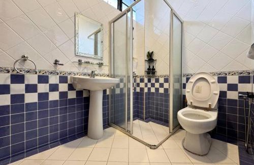 Kampung Alor Akar House | Homestay in Kuantan